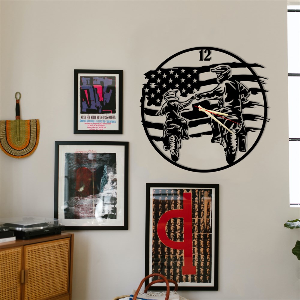 American%20Racer%20Family%20Metal%20Duvar%20Saati