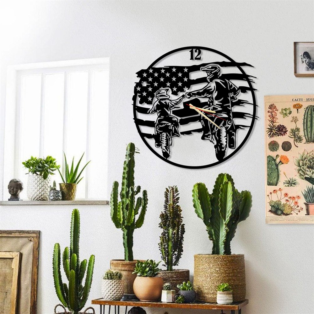 American%20Racer%20Family%20Metal%20Duvar%20Saati