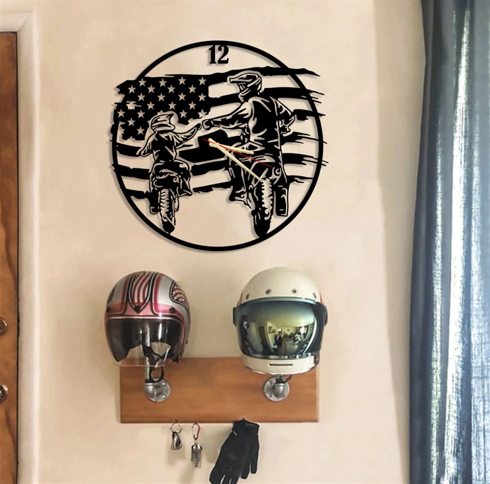 American%20Racer%20Family%20Metal%20Duvar%20Saati