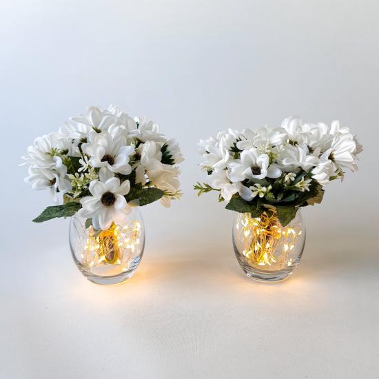 Cam Vazo Led Işıklı Beyaz Biçme Yapay Çiçekli İkili Set
