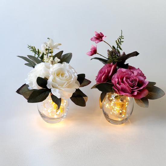 Cam Vazo, Led Işıklı Fuşya ve Beyaz Gül Çiçekli İkili Set