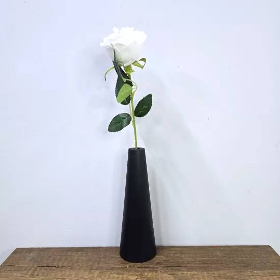 Beyaz Tek Dal Gül, Siyah Vazo 45cm