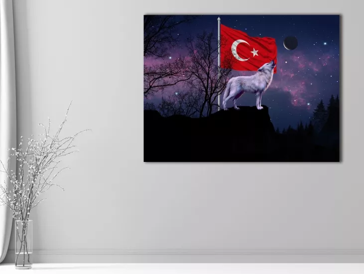 Bayrak ve Kurt - Laminasyonlu Kanvas Tablo