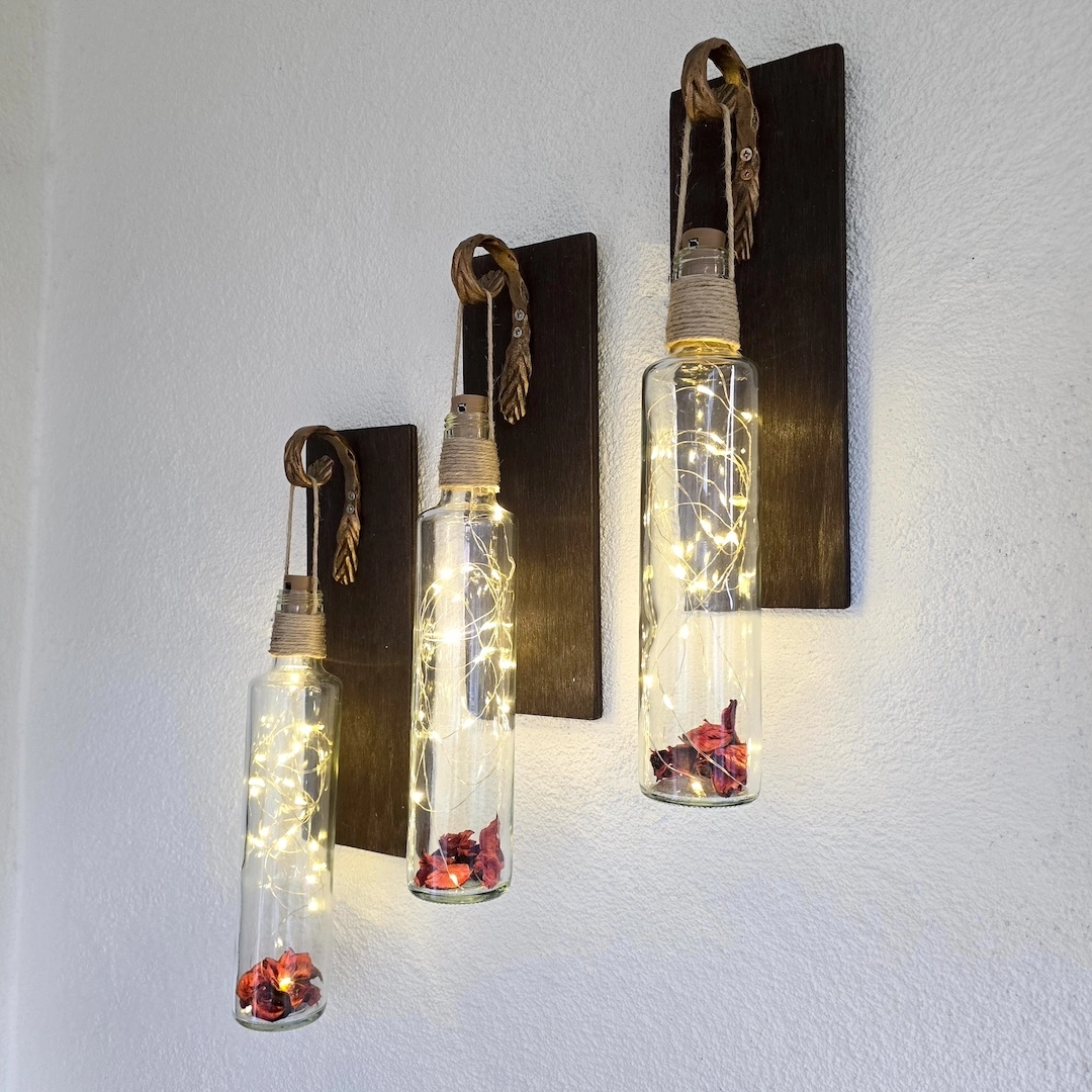 Led%20Işıklı,%20Ceviz%20Renkli%20Duvar%20Aplik,%20Üçlü%20Set