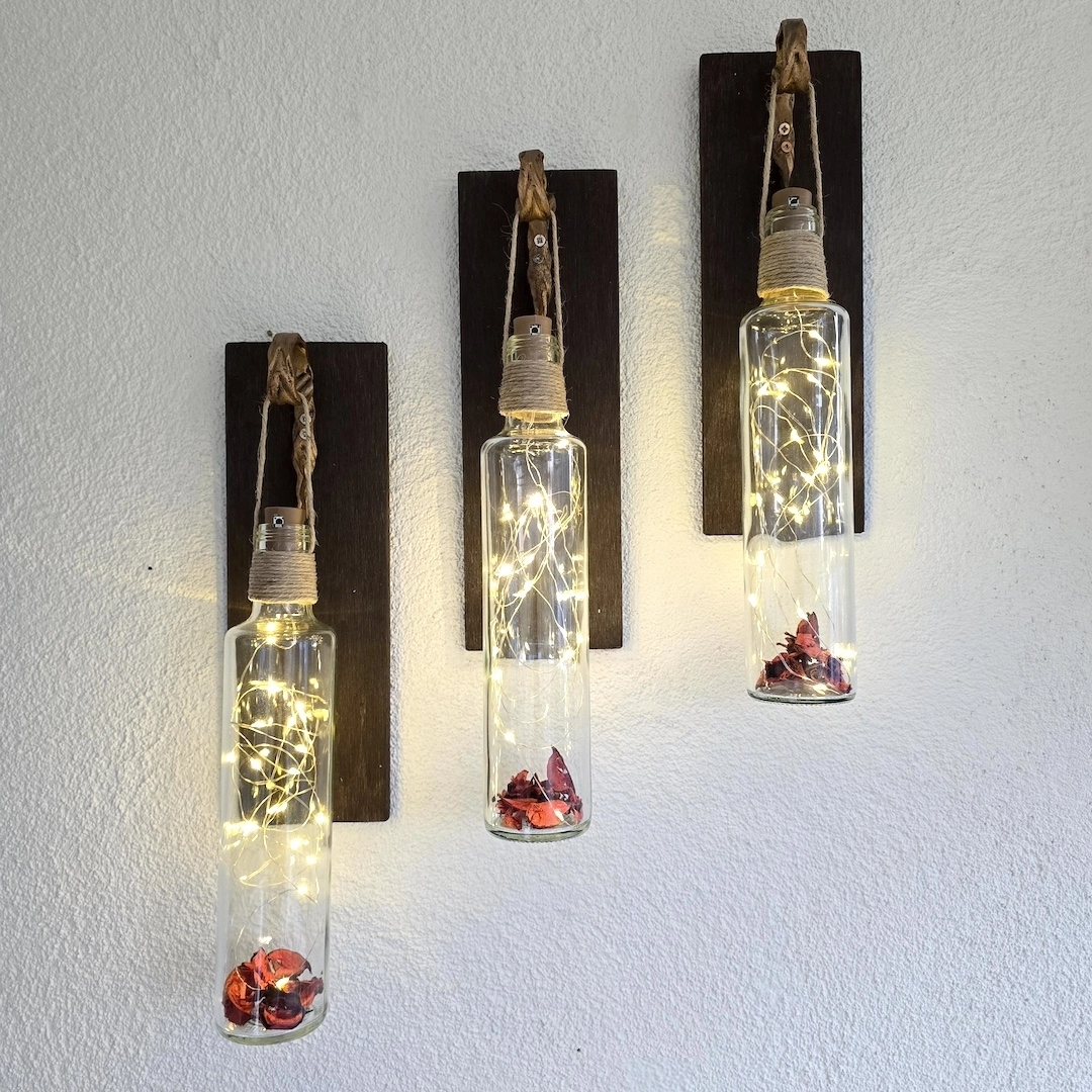 Led%20Işıklı,%20Ceviz%20Renkli%20Duvar%20Aplik,%20Üçlü%20Set