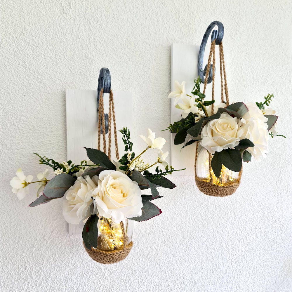 Beyaz%20Gül%20Çiçekli,%20Led%20Işıklı,%20Beyaz%20Aplik%202’li%20Set