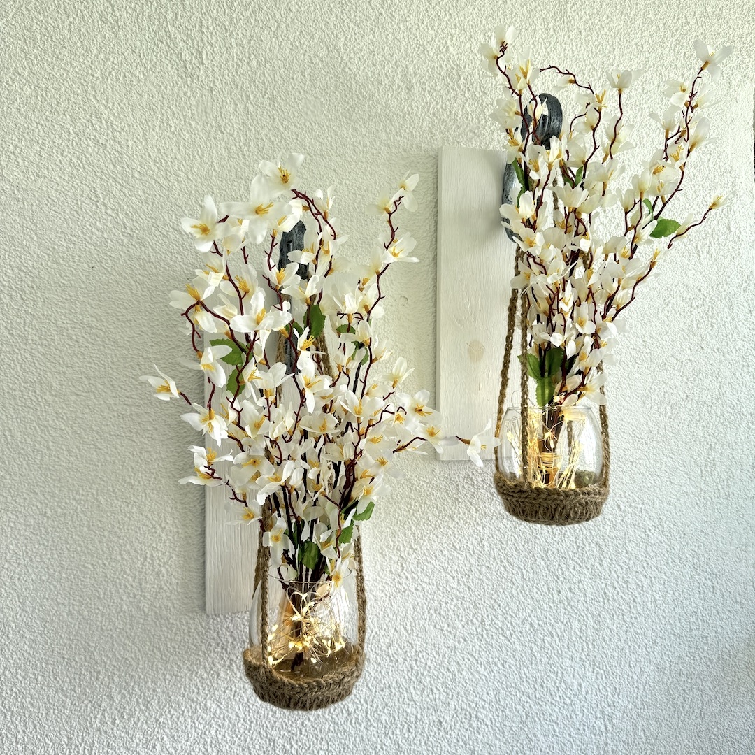Duvar%20Dekoru,%20Led%20Işıklı,%20Beyaz%20Sakura%20Çiçekli,%20Beyaz%20Aplik%20İkili%20Set