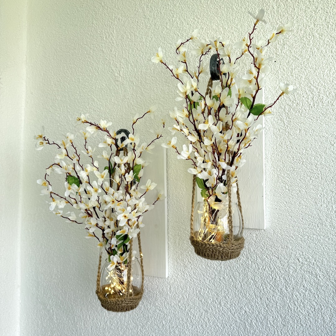 Duvar%20Dekoru,%20Led%20Işıklı,%20Beyaz%20Sakura%20Çiçekli,%20Beyaz%20Aplik%20İkili%20Set