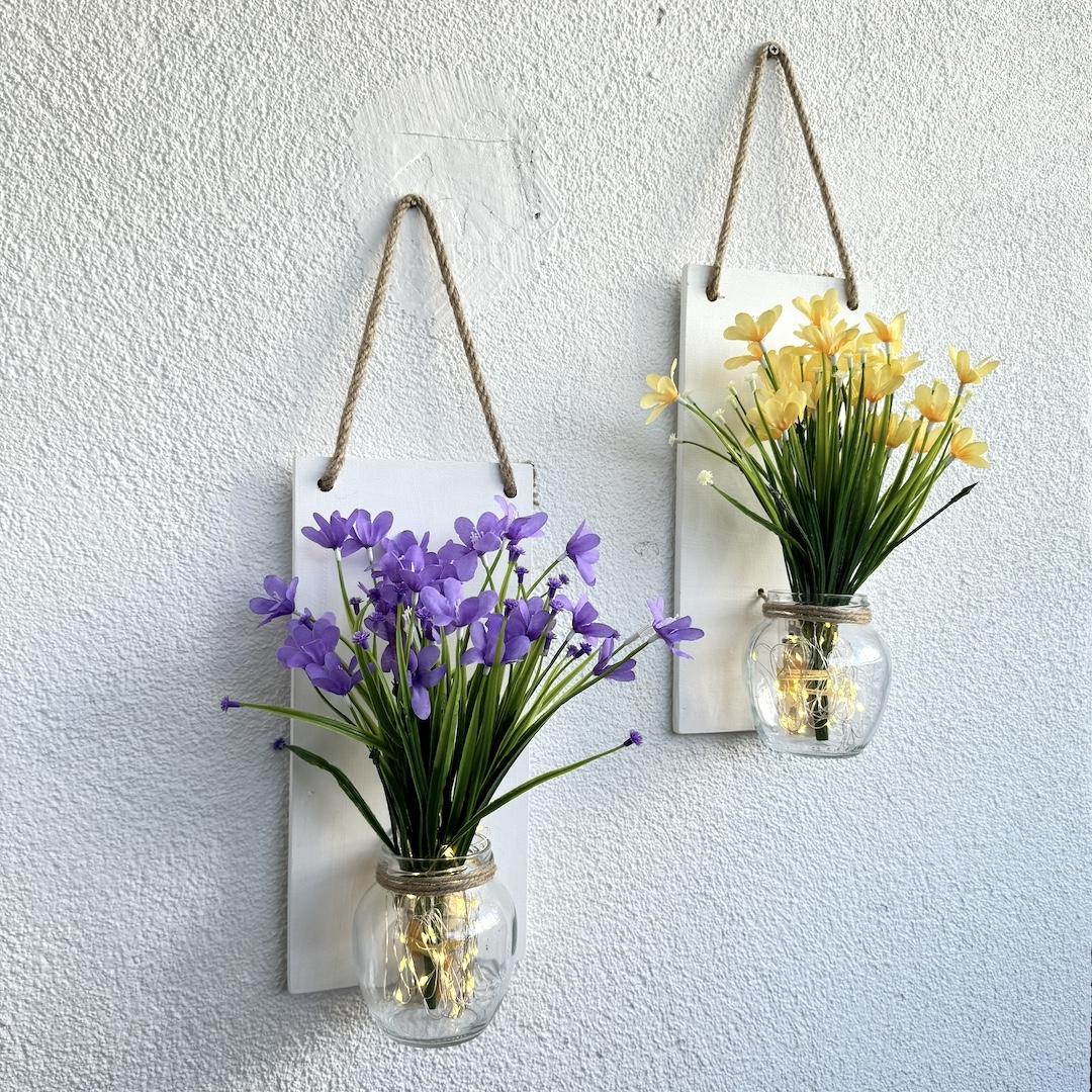Led%20Işıklı,%20Sarı%20ve%20Lila%20Nergis%20Çiçekli%20Duvar%20Dekoru%20Beyaz%20İkili%20Set