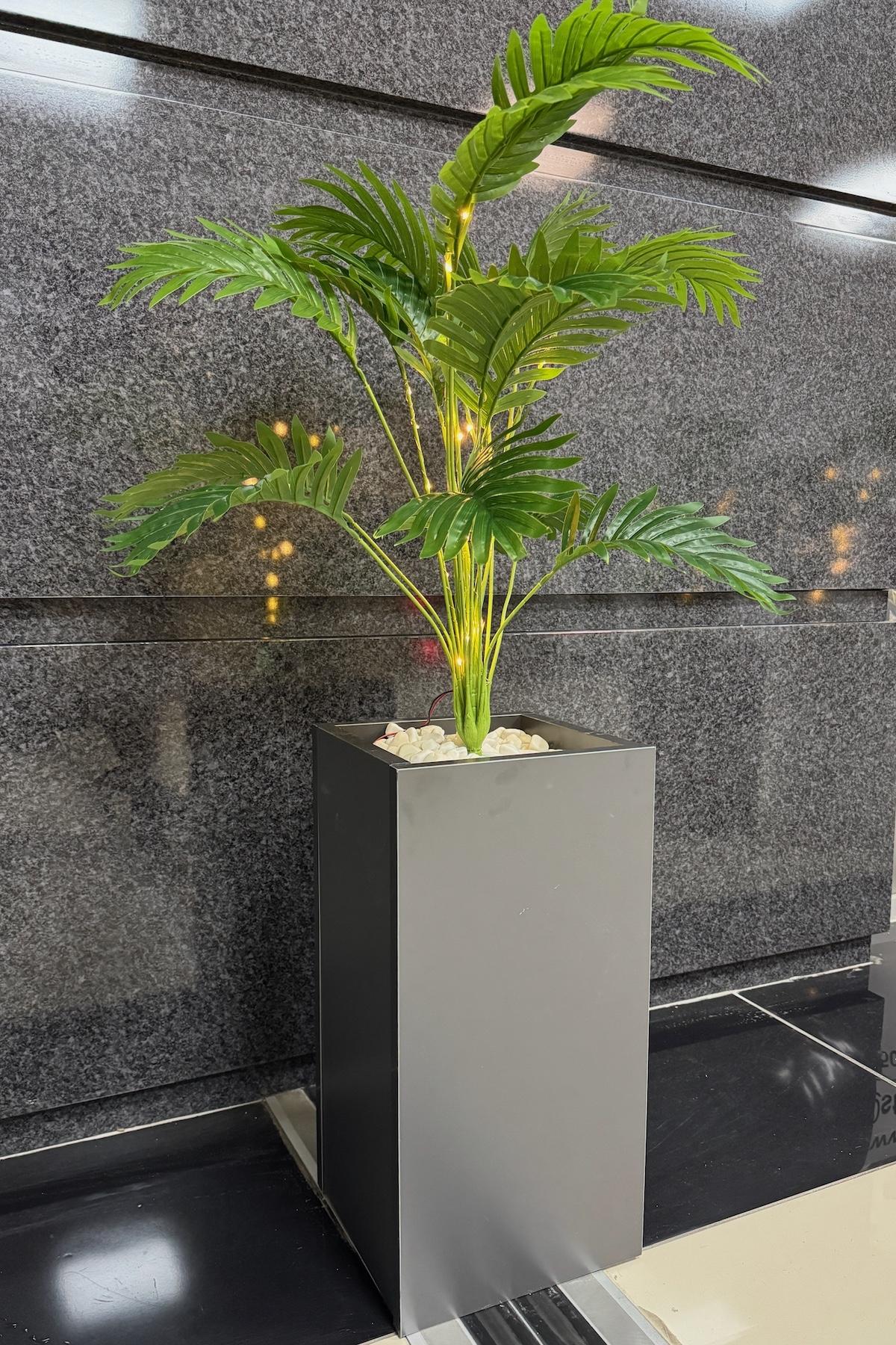 Areka%20Çiçekli,%20Led%20Işıklı,%20Koyu%20Gri%20Saksı%20115cm