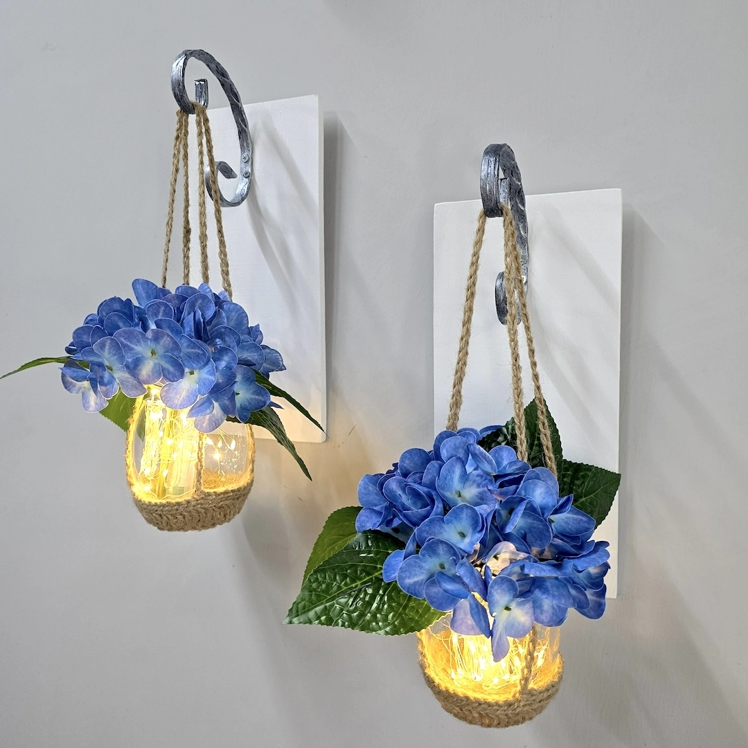 Duvar%20Dekoru,%20Led%20Işıklı,%20Mavi%20Ortanca%20Çiçekli,%20Beyaz%20Aplik%20İkili%20Set