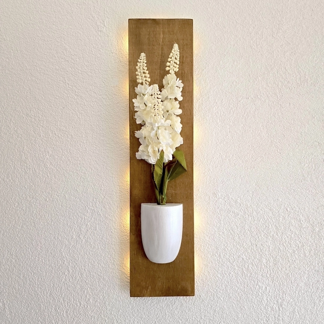 Led%20Işıklı,%20Beyaz%20Şebboy%20Çiçekli%20Duvar%20Dekoru,%20Meşe