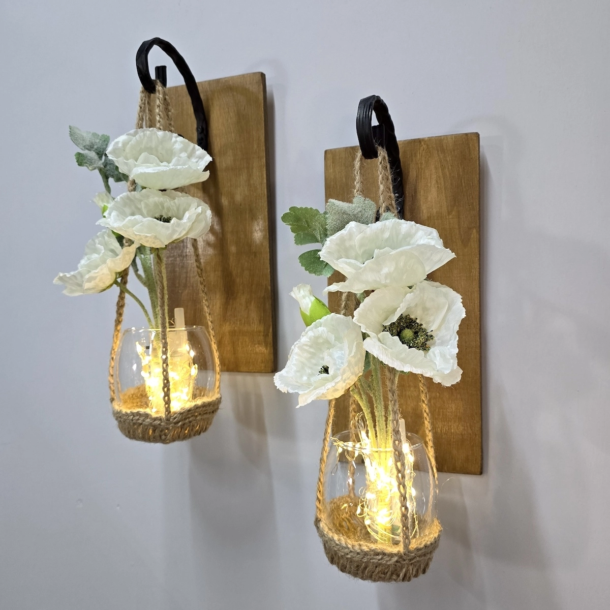 Duvar%20Dekoru,%20Led%20Işıklı,%20Beyaz%20Gelincik%20Çiçekli,%20Meşe%20Aplik%20İkili%20Set
