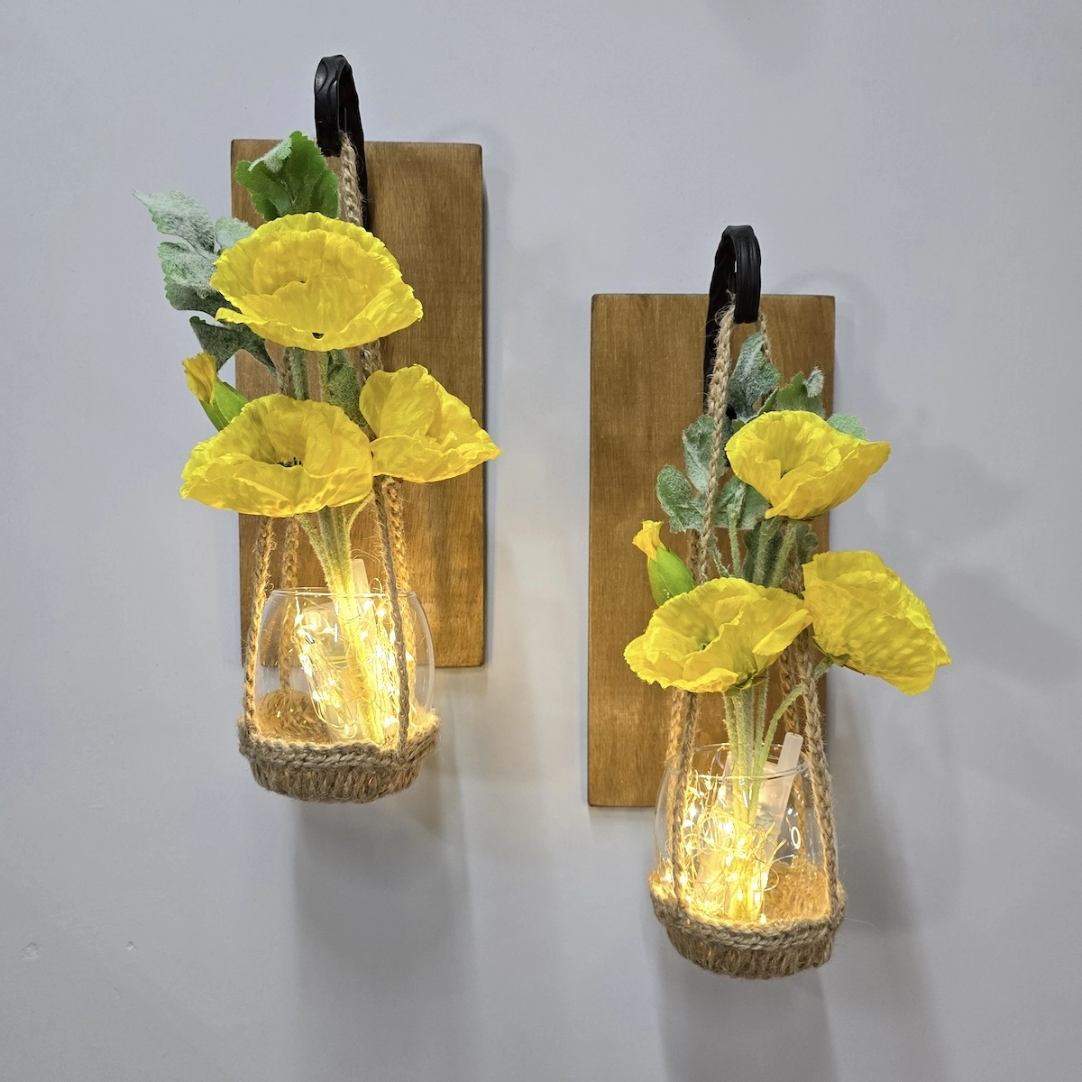 Duvar%20Dekoru,%20Led%20Işıklı,%20Sarı%20Gelincik%20Çiçekli,%20Meşe%20Aplik%20İkili%20Set