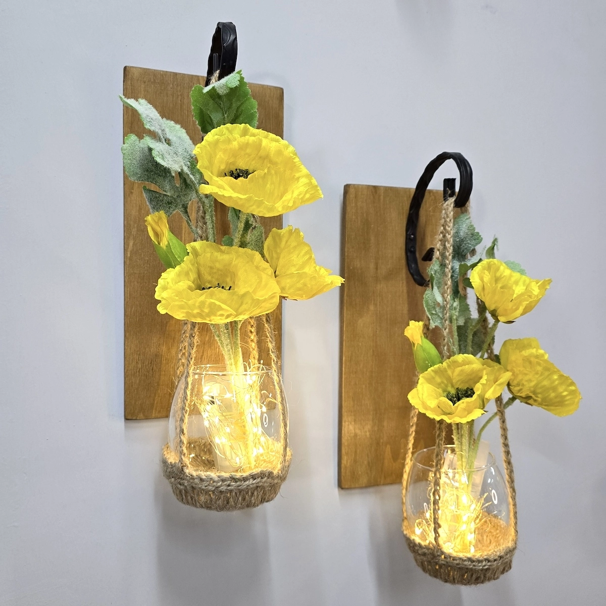 Duvar%20Dekoru,%20Led%20Işıklı,%20Sarı%20Gelincik%20Çiçekli,%20Meşe%20Aplik%20İkili%20Set