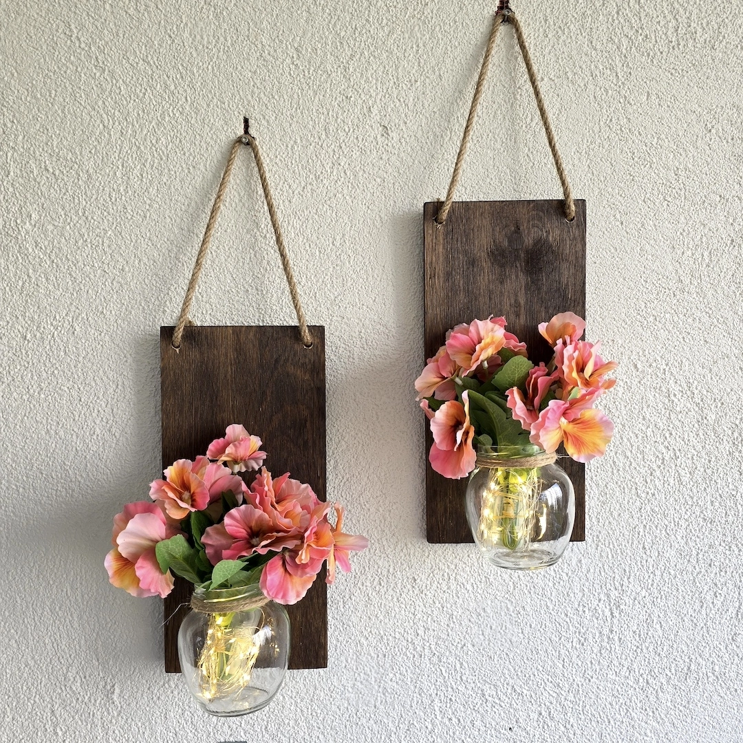 Led%20Işıklı,%20Pembe%20Menekşe%20Çiçekli%20Duvar%20Dekoru%20Ceviz%20İkili%20Set