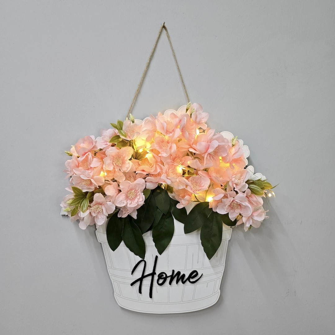 Led%20Işıklı%20ve%20Pembe%20Yasemin%20Çiçekli%20Kapı%20ve%20Duvar%20Dekoru