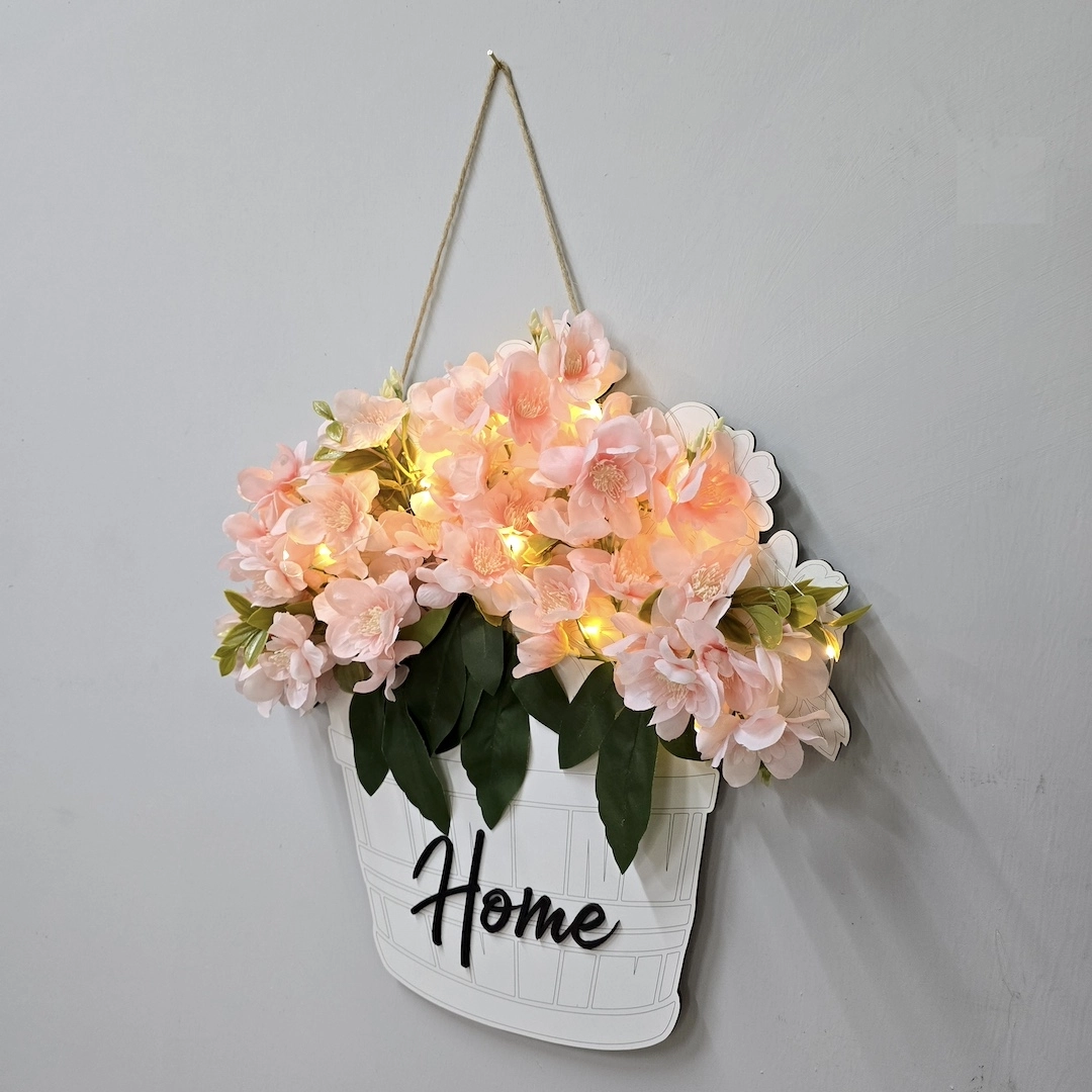 Led%20Işıklı%20ve%20Pembe%20Yasemin%20Çiçekli%20Kapı%20ve%20Duvar%20Dekoru