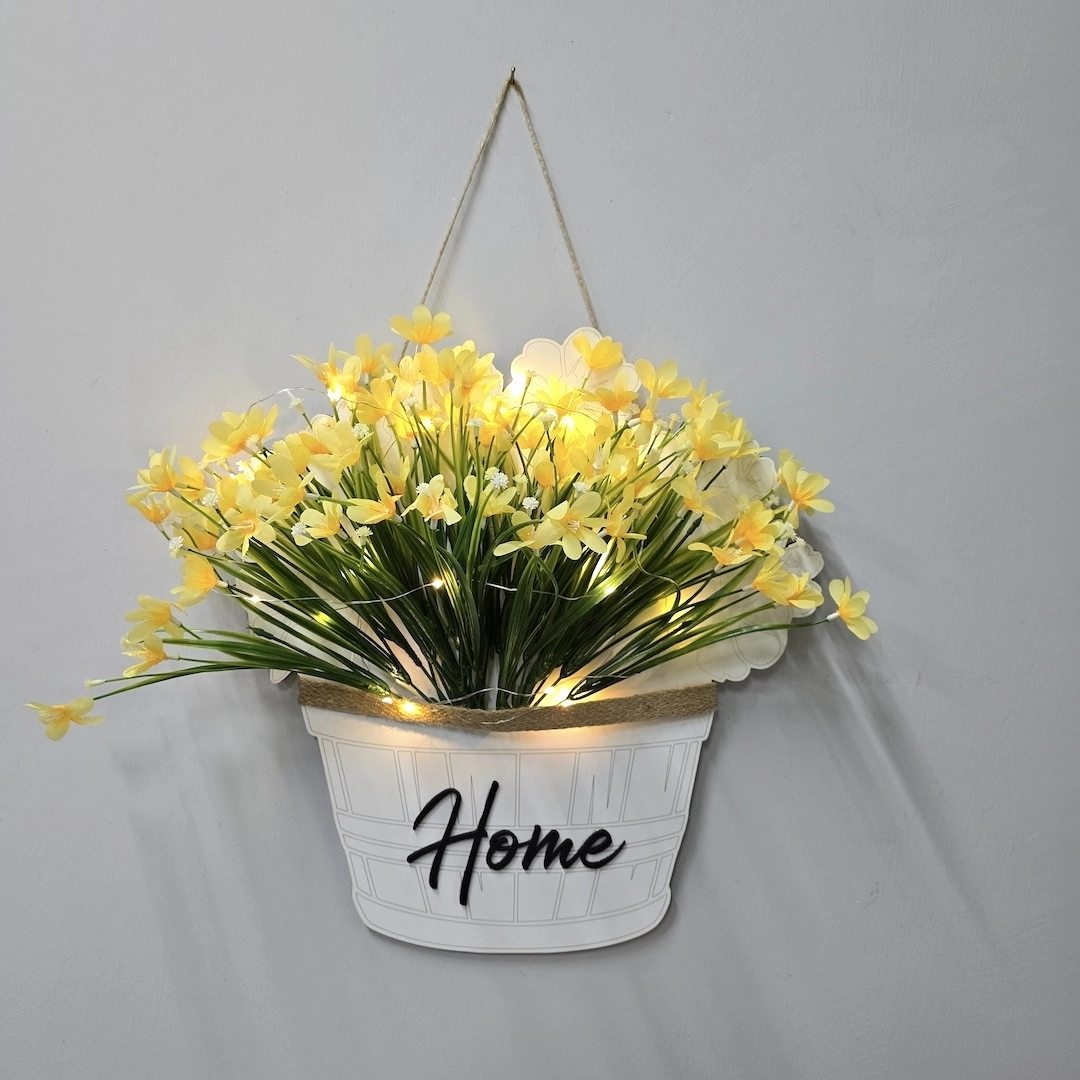 Led%20Işıklı%20ve%20Sarı%20Nergis%20Çiçekli%20Kapı%20ve%20Duvar%20Dekoru