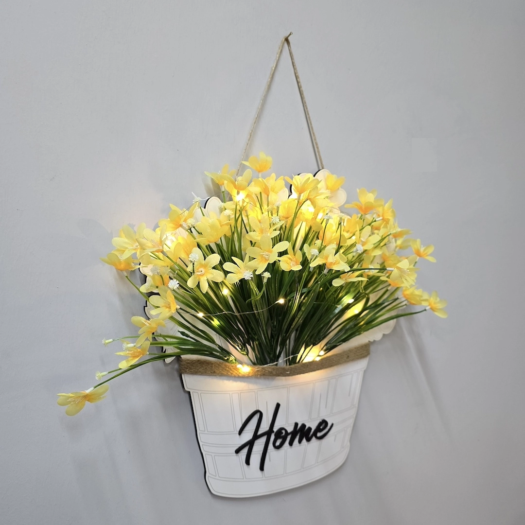 Led%20Işıklı%20ve%20Sarı%20Nergis%20Çiçekli%20Kapı%20ve%20Duvar%20Dekoru