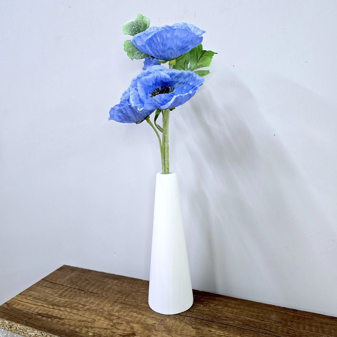 Mavi%20Gelincik,%20Beyaz%20Vazo%2040cm